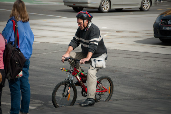 B12_001_ManBMX_PierreCurry_Sept2010
